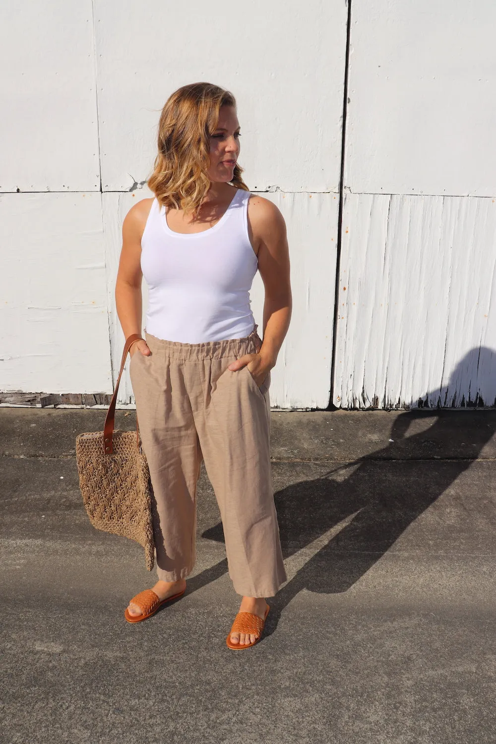 Elastic Cotton 3/4 Pant In Latte