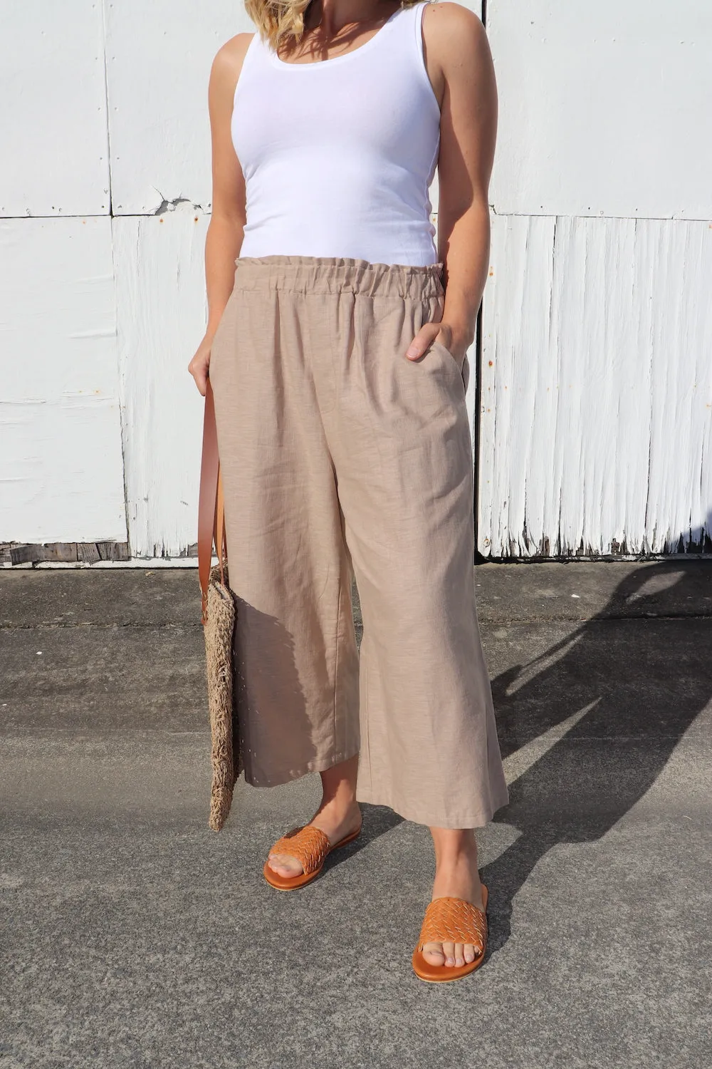 Elastic Cotton 3/4 Pant In Latte